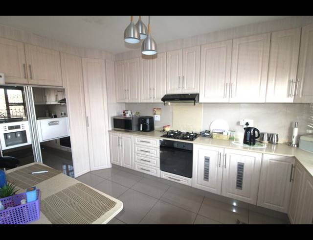 4 BEDROOM APARTMENT FOR SALE IN MALVERN